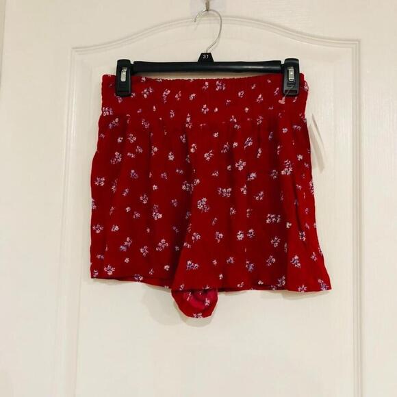 Pink Rose Womens Shorts Size Medium Red Floral Elastic Waist Pull On Lightweight - Picture 1 of 7